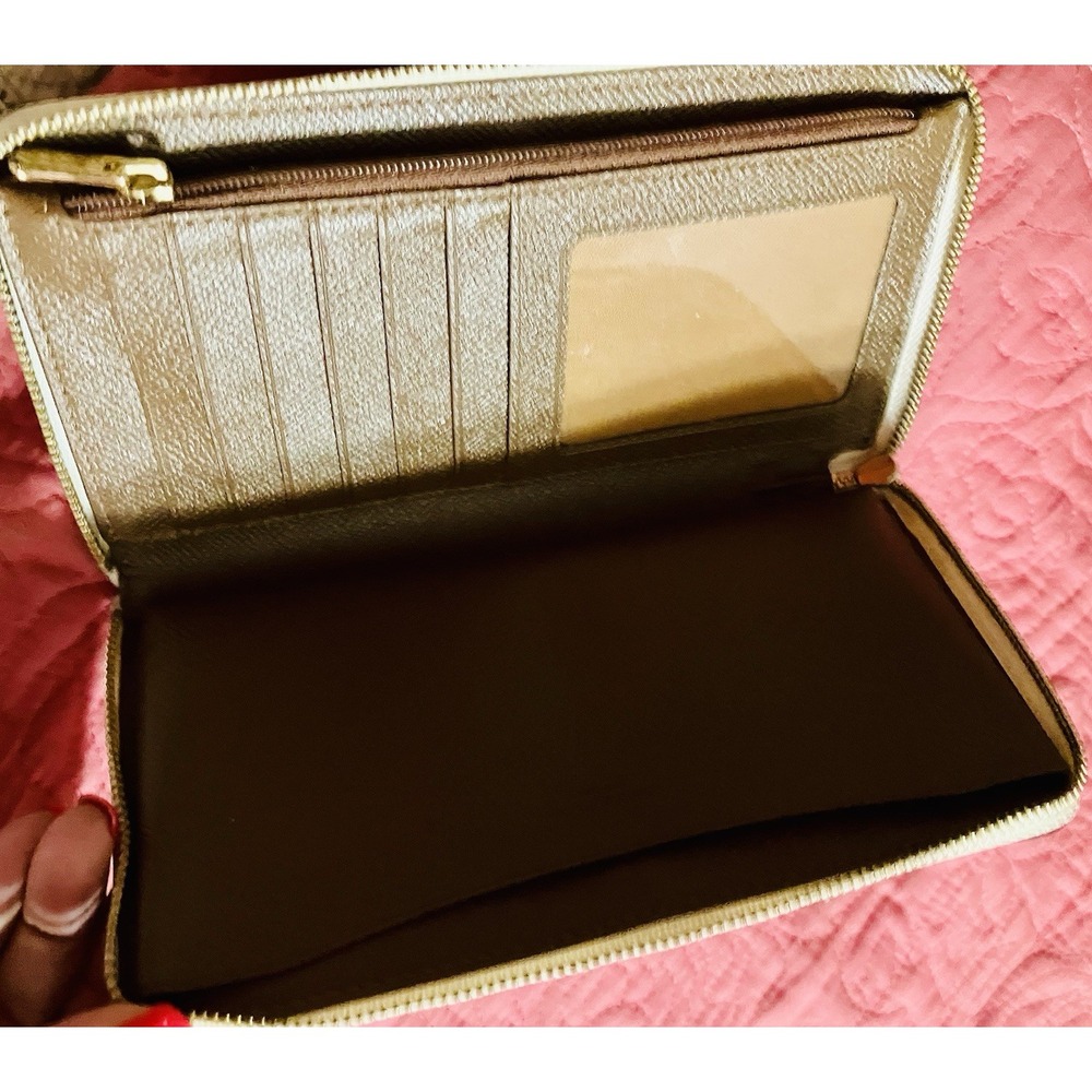 Coach Ivory Pebbled Satchel Top Handle Bag Gold Hardware Zipper and Wristlet - Picture 6 of 6